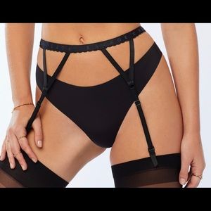 Savage X Fenty Garter Belt